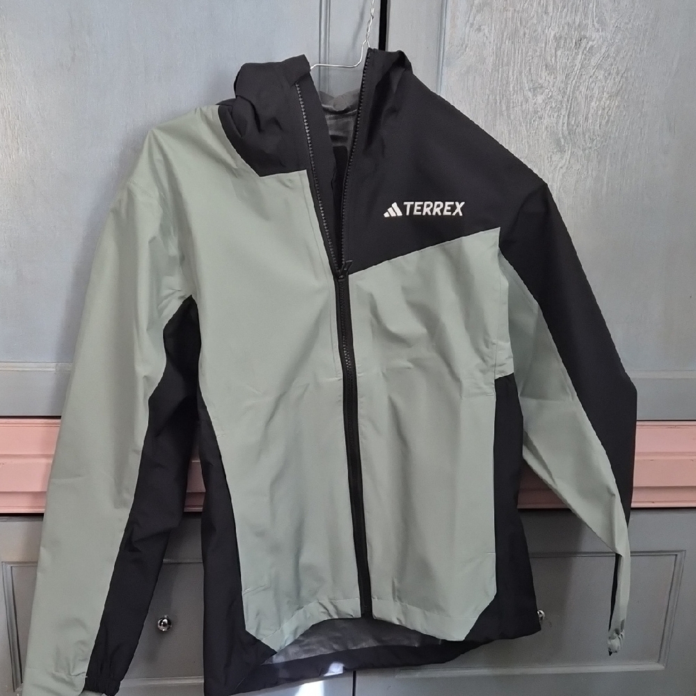 Adidas Terrex Two-Tone Jacket in Black and Green